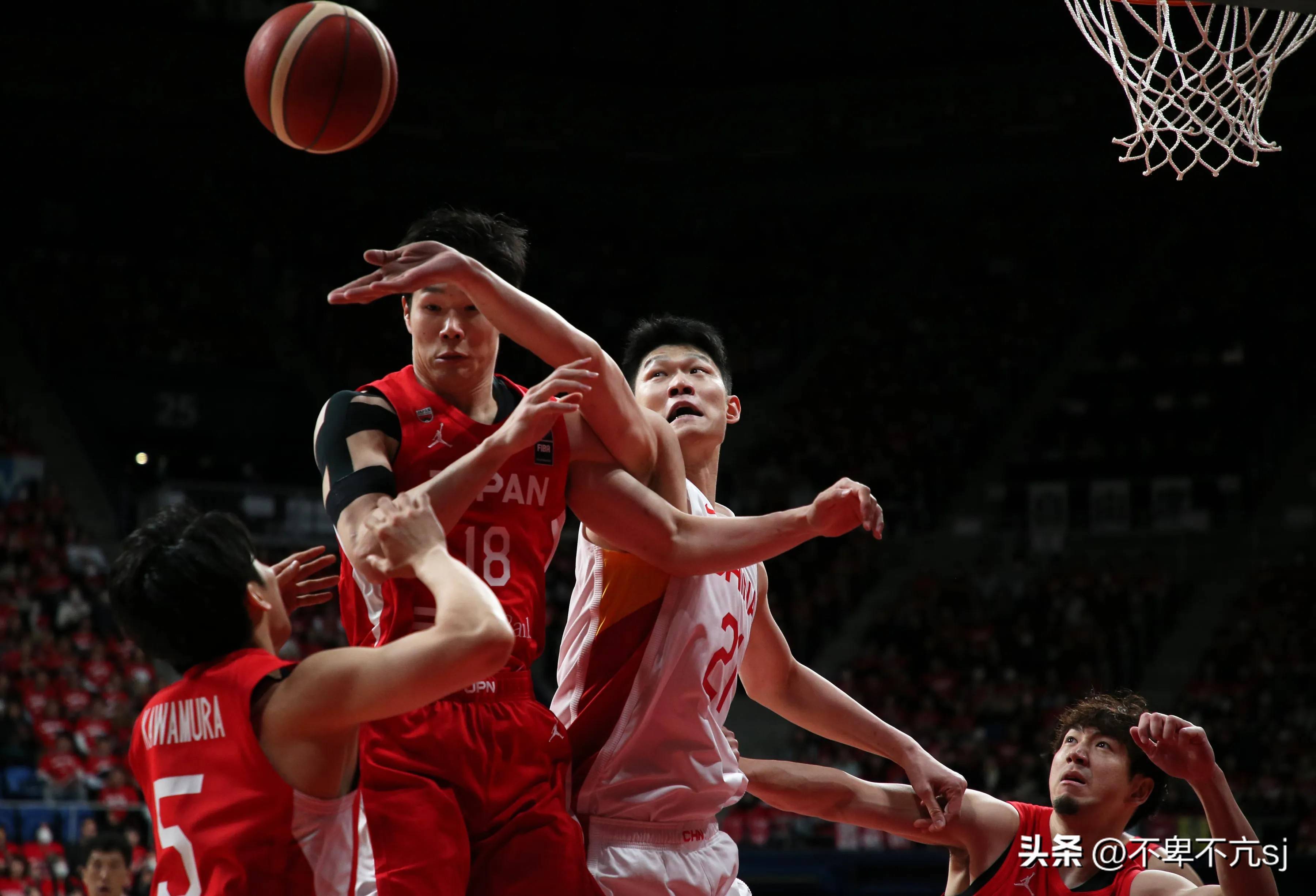 FIBA三篮世界杯：中国男队战胜加拿大队收获第二场胜利(3v3篮球世界杯中国队)